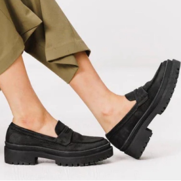 Portland Leather Goods Patina Shadow Black Zoe Chunky Loafers Size 6.5 - Picture 2 of 15